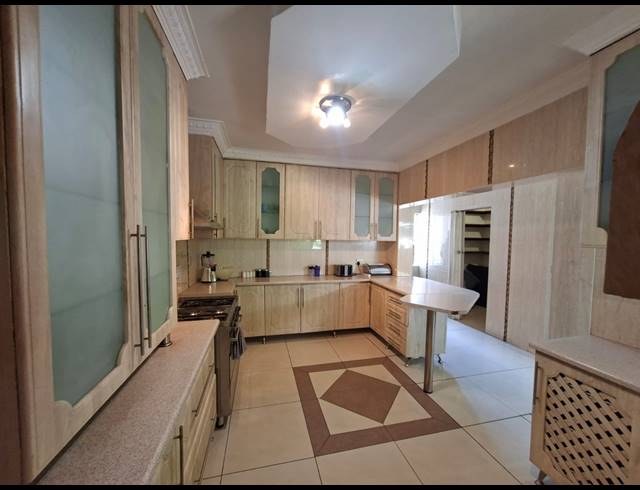 4 BEDROOM HOUSE FOR SALE IN ARCON PARK